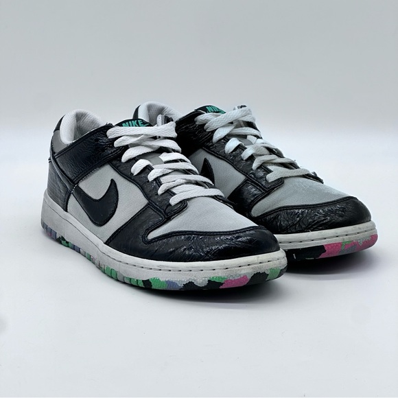 Nike Dunk Low Sneakers. Size 9.5 - Picture 7 of 9